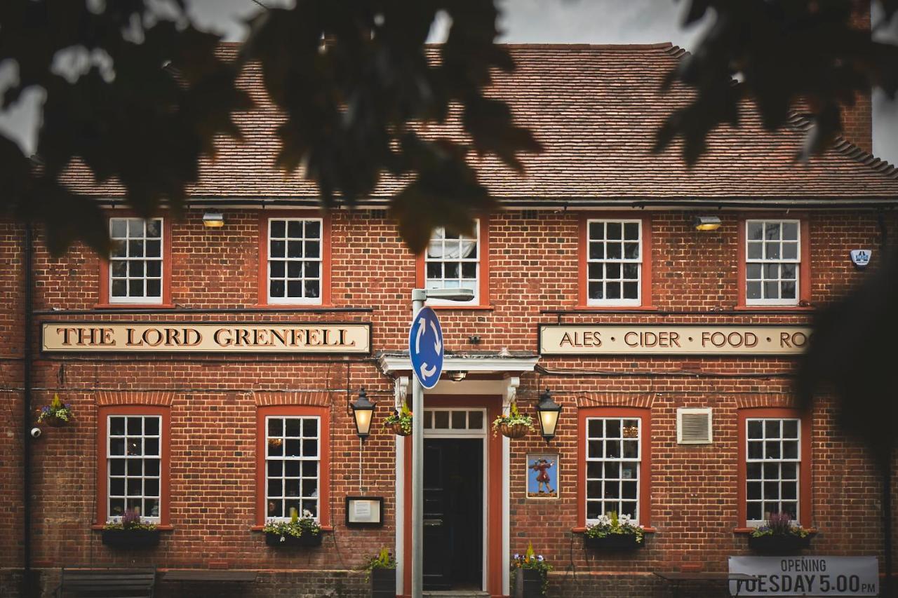 The Lord Grenfell Maidenhead Exterior foto The Lord Grenville
