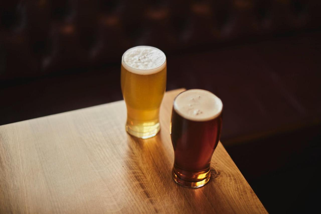 The Lord Grenfell Maidenhead Exterior foto Two pints of beer
